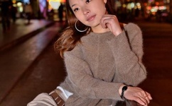 老司机趁塞车看成人片